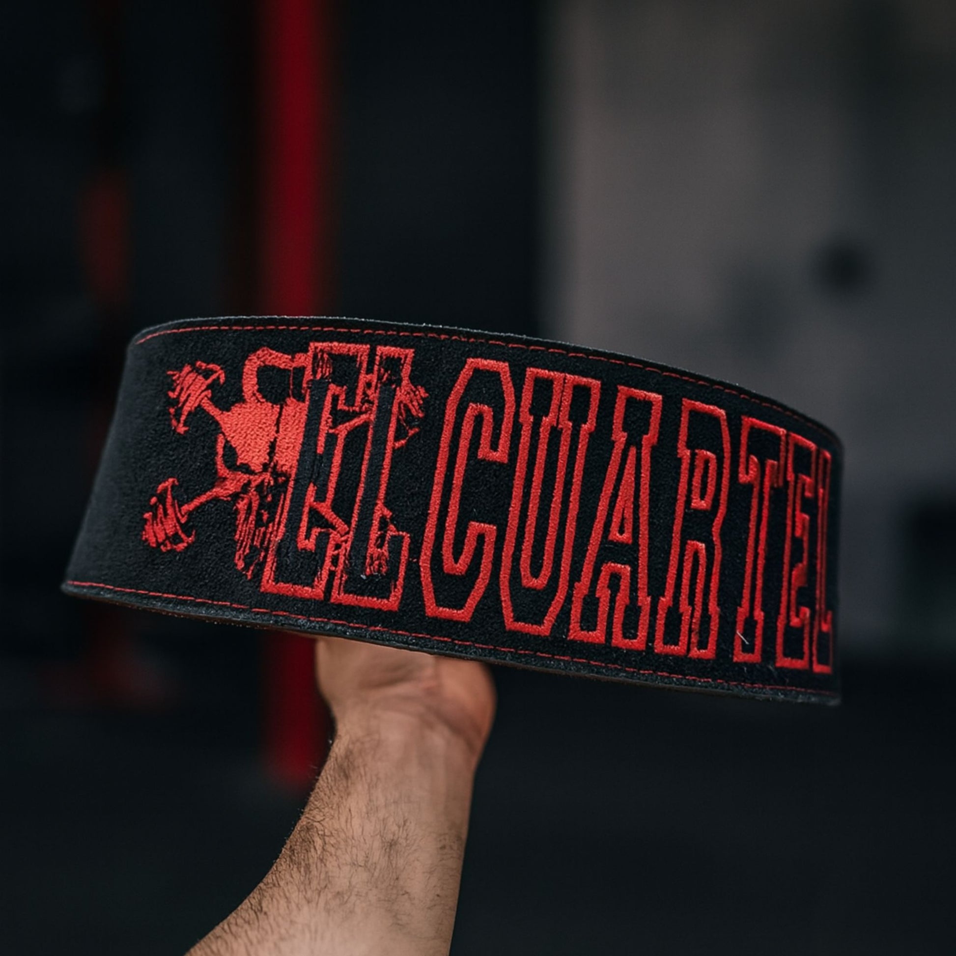 CINTURÓN DE POWERLIFTING CUERO BORDADO | MODELO EL CUARTEL CORE